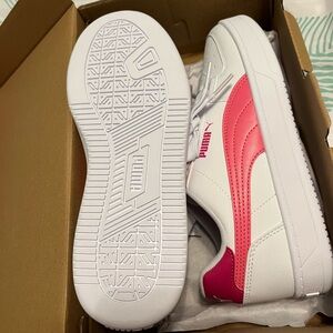 Puma Caven 2.0 Sneakers - White and Pink